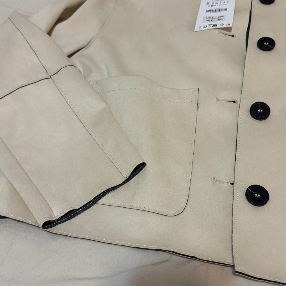 Zara Beige Cropped Jacket with Black Accents - Picture 3 of 4